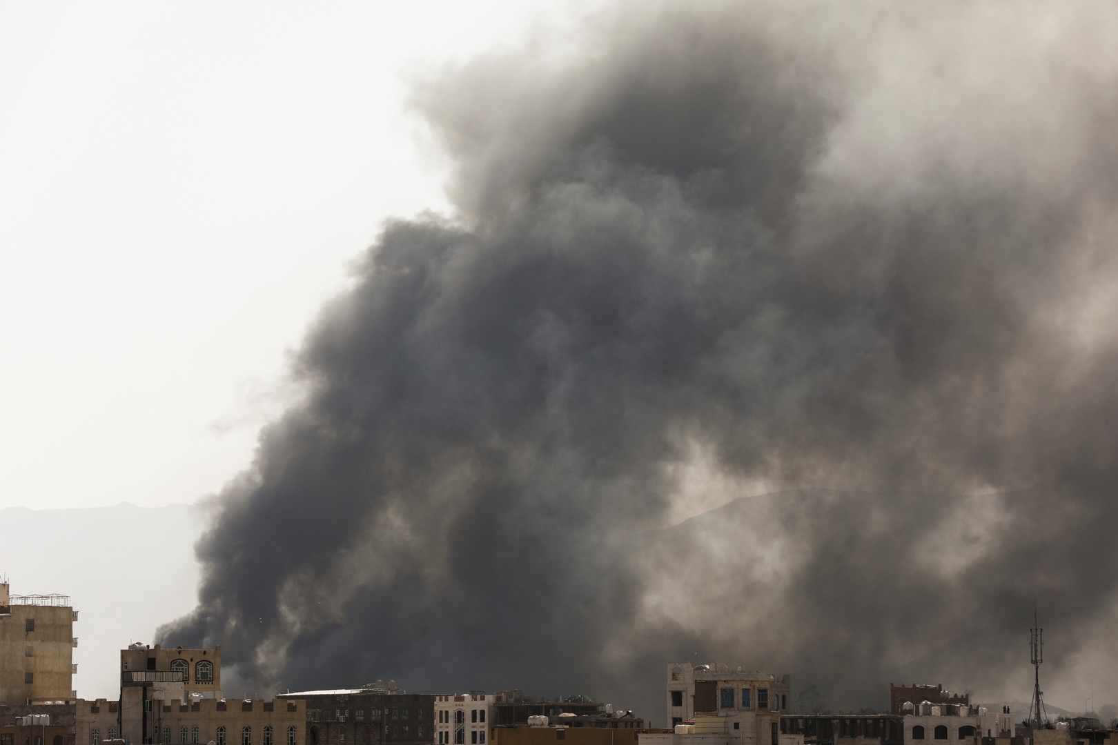 اليمن.. 96 قتيلا في مواجهات قرب مدينة مأرب
