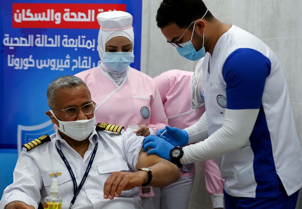 مصر تسجل 841 إصابة و42 وفاة جديدة بكورونا