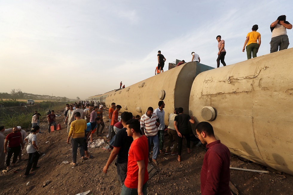 وسائل إعلام مصرية: ارتفاع عدد الضحايا في حادث قطار طوخ إلى 16 قتيلا