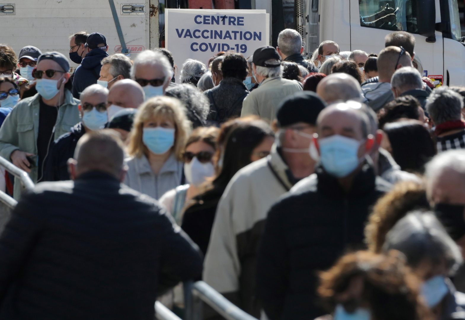 فرنسا..313 وفاة و34968 إصابة جديدة بفيروس كورونا
