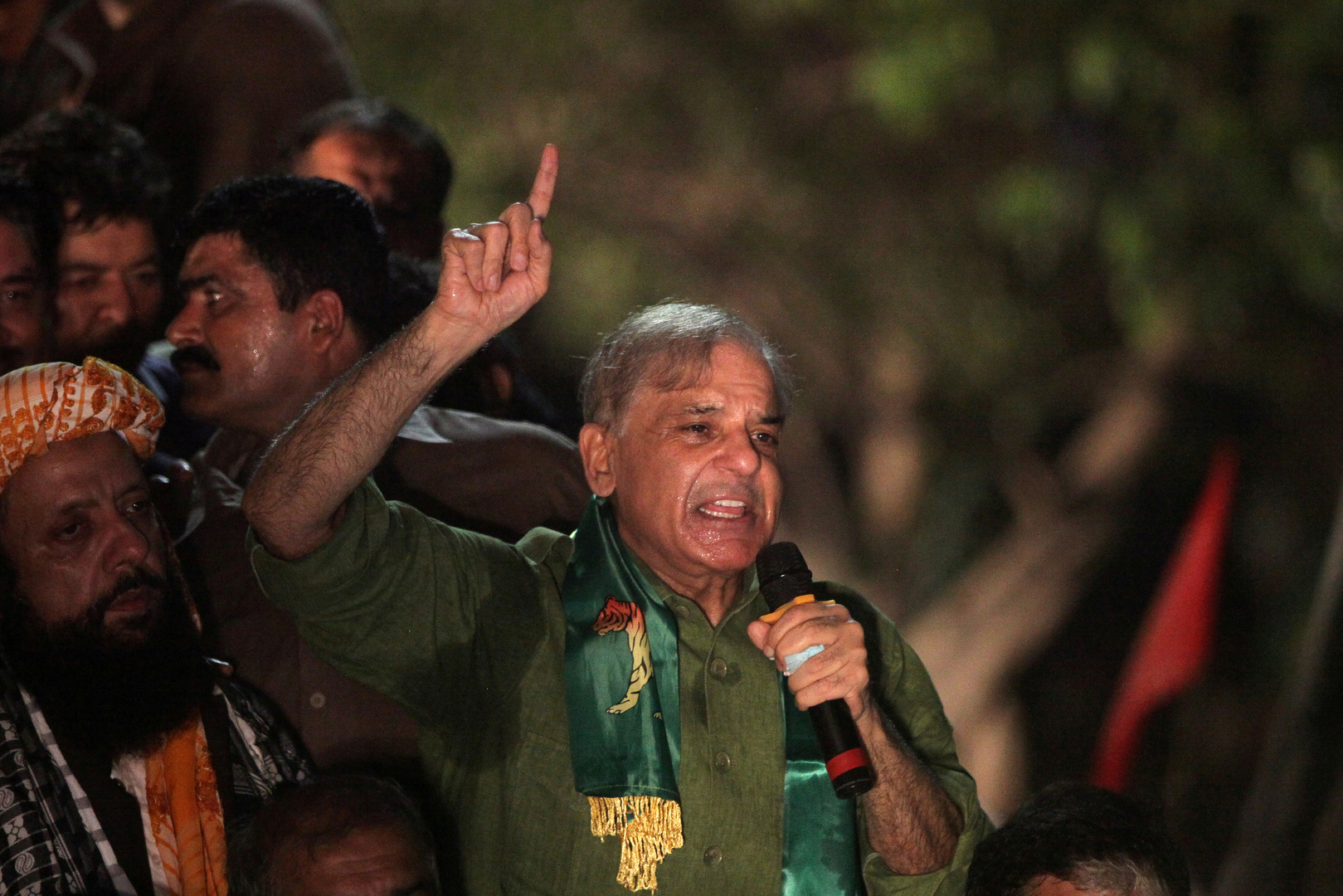 شهباز شريف، زعيم المعارضة الباكستانية
