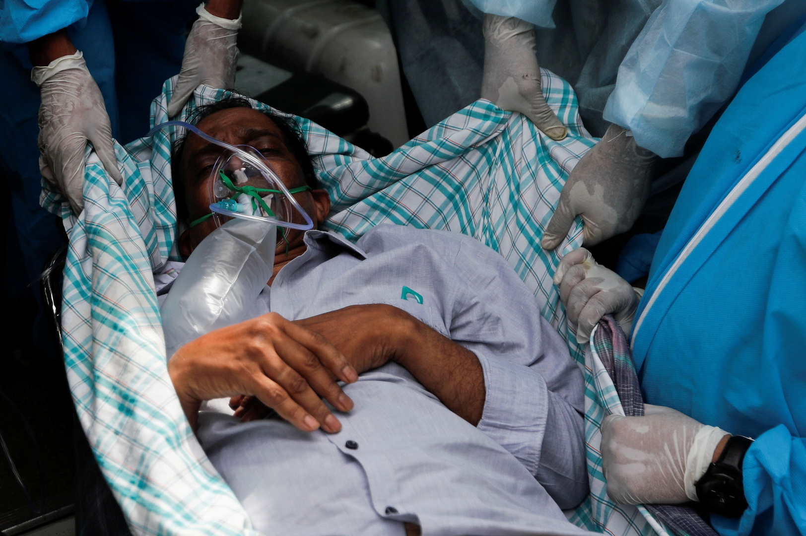 مقتل 12 شخصا في حريق شبّ بمستشفى لمرضى كورونا في الهند والإصابات كثيرة