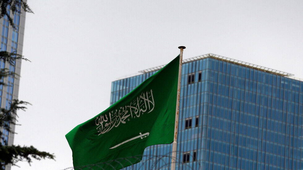 السعودية تحظر دخول الفواكه والخضر من لبنان أو نقلها عبر أراضيها