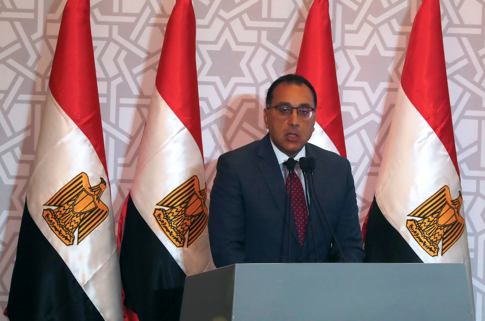 مصر تعلن حظر التجول بمناطق شمالي سيناء