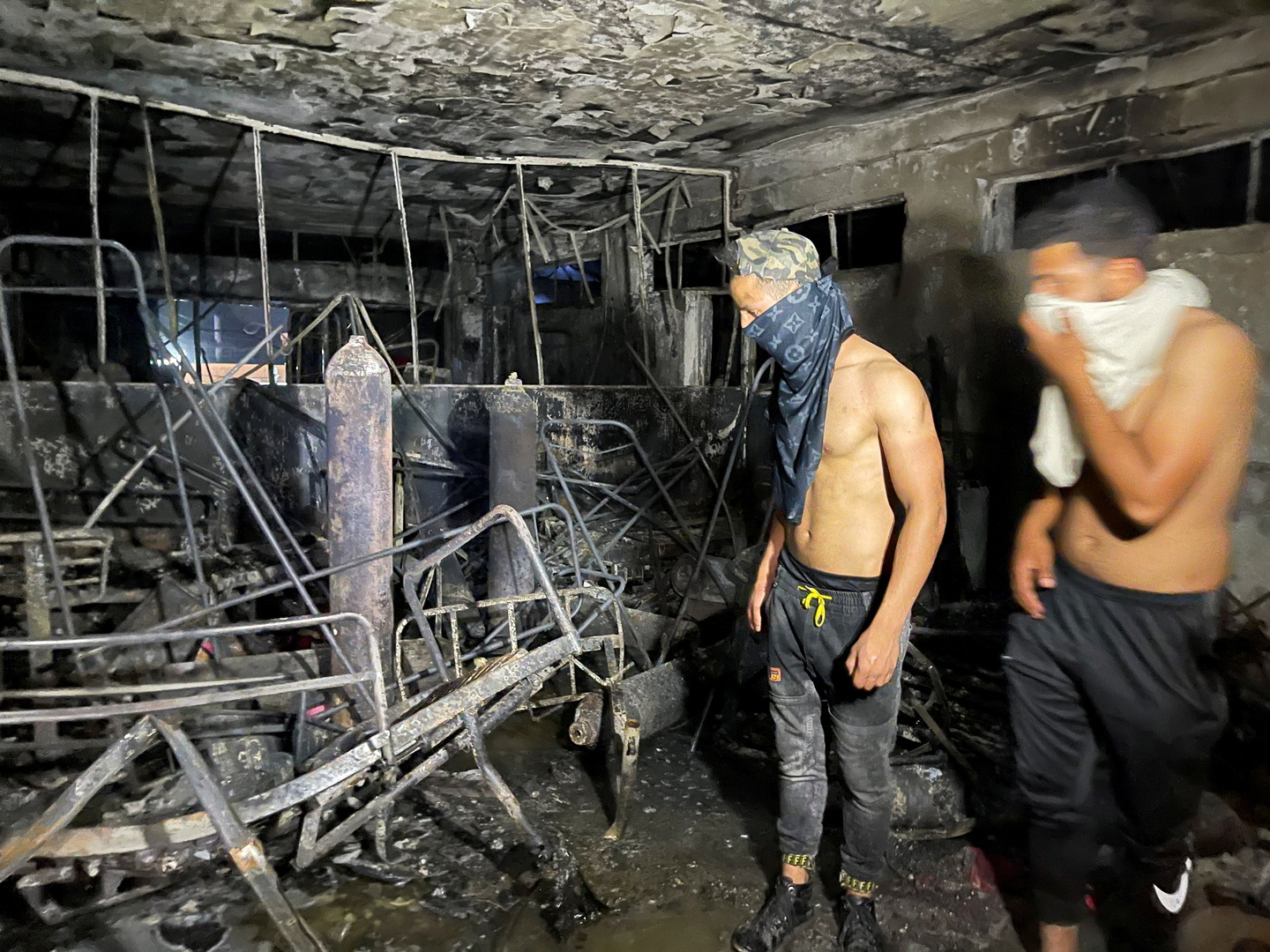 العراق يعلن الحداد على ضحايا حريق مستشفى ابن الخطيب