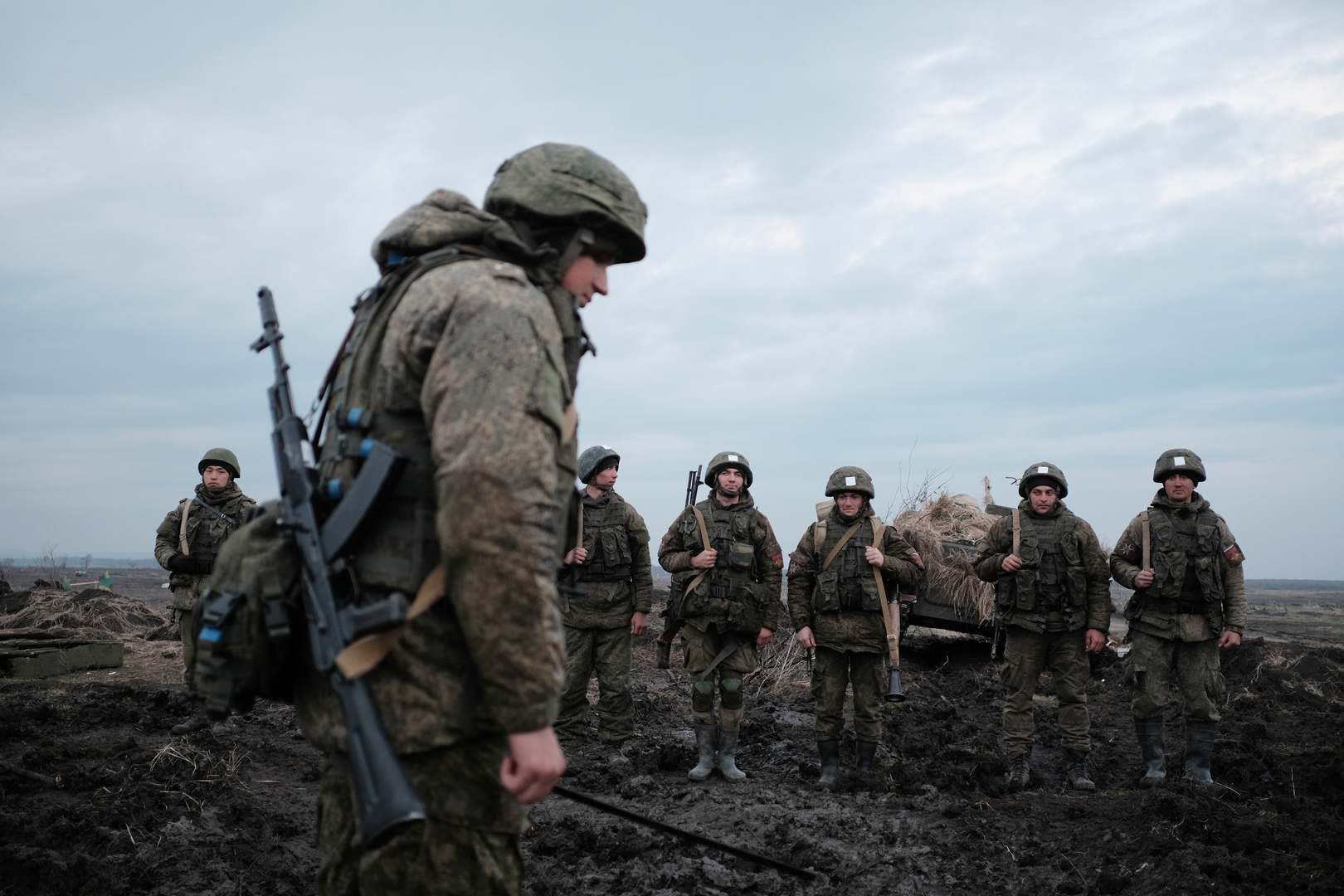 روسيا.. قوات مشاركة في اختبار الجاهزية القتالية تعود إلى قواعدها