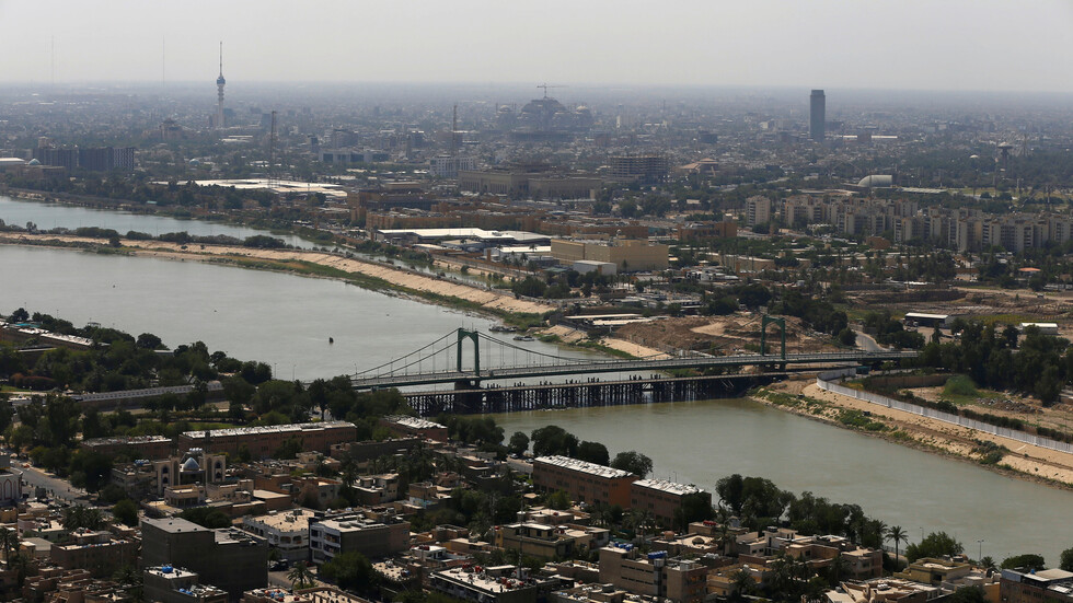 "غارديان": السلطات العراقية تحتجز مهندسا أستراليا