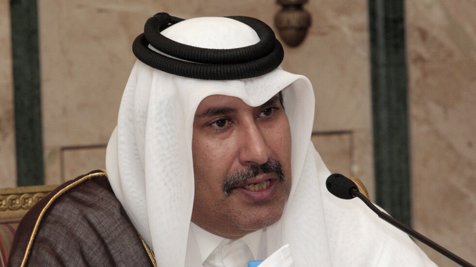 حمد بن جاسم يتحدث عن "استحالة" الحياة في لبنان ويدعو الرئيس الفلسطيني إلى نقل السلطة