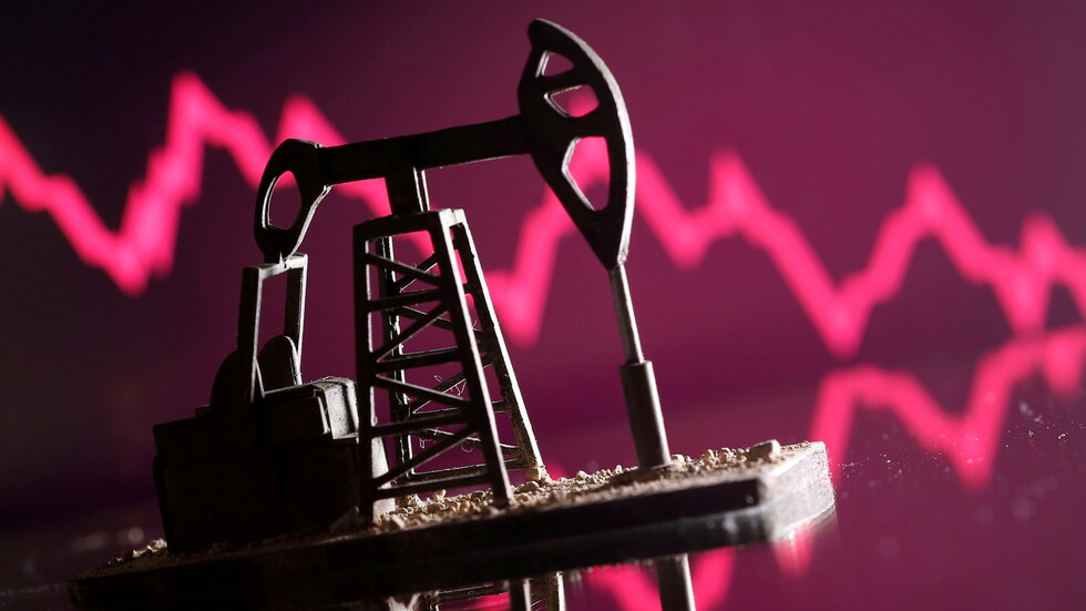 أسعار النفط تصعد أكثر من 1% مع تحسن المعنويات بفعل آمال الطلب