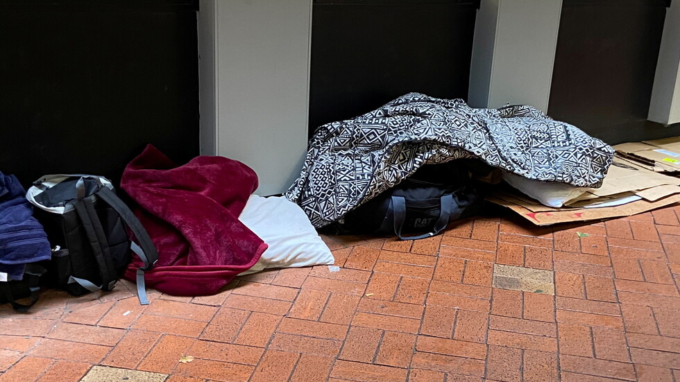 مدينة سويسرية تقدم تذكرة سفر مجانية للمشردين لكن بشرط!