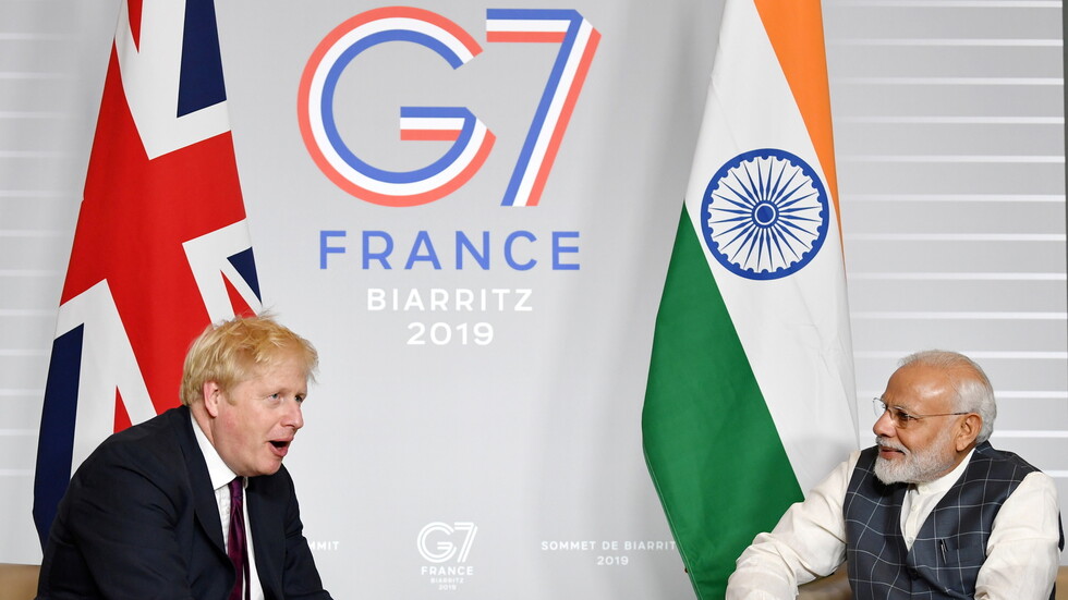 بريطانيا والهند توقعان اتفاقا بشأن الهجرة