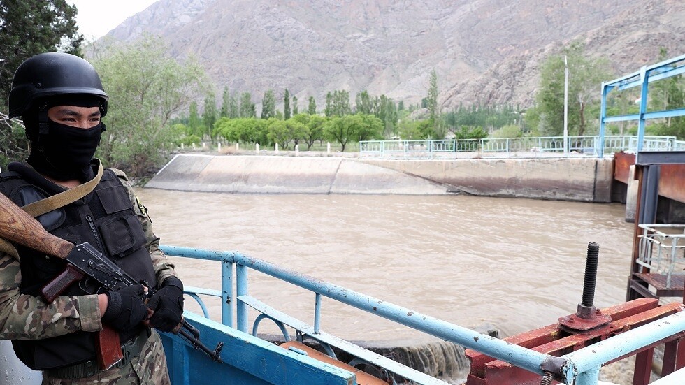 قرغيزستان تحصي خسائرها البشرية والمادية في نزاعها الحدودي الأخير مع طاجيكستان