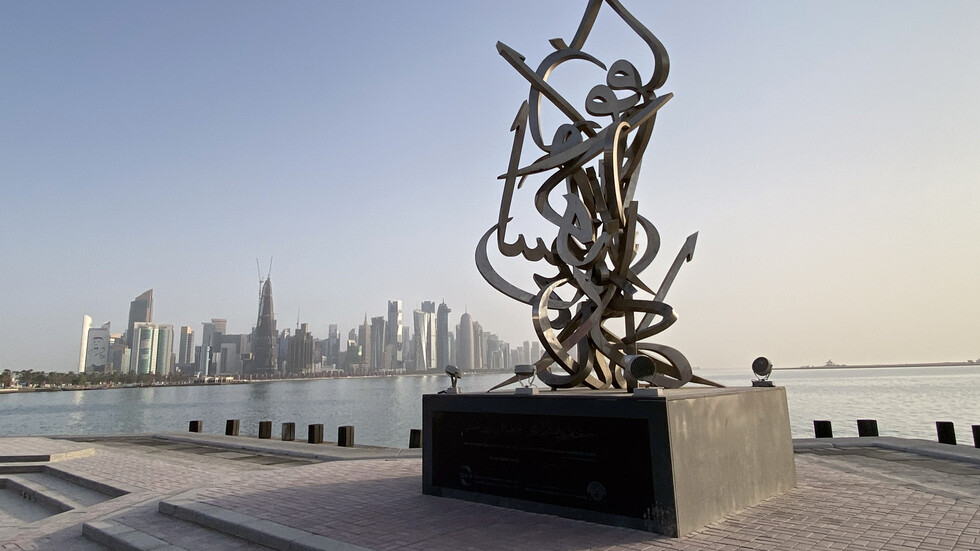 النائب العام القطري يأمر بإلقاء القبض على وزير المالية