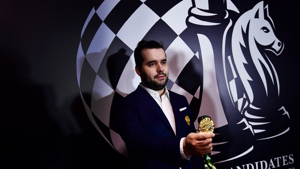 لن يوضع العلم الروسي على طاولة مواجهة "نيبومنياشي وكارلسين" على لقب بطل العالم للشطرنج