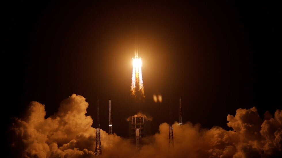 مركز الفلك الدولي يتوقع سقوط الصاروخ الصيني الأحد المقبل