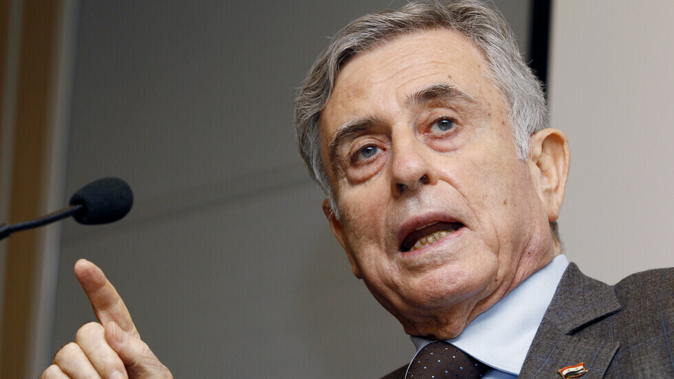 خدام يكشف في مذكراته أسباب هزيمة العرب في حرب 67