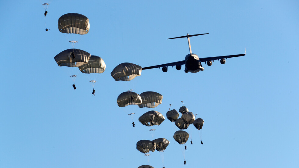 إصابة 10 مظليين أمريكيين بإنزال فاشل في إستونيا