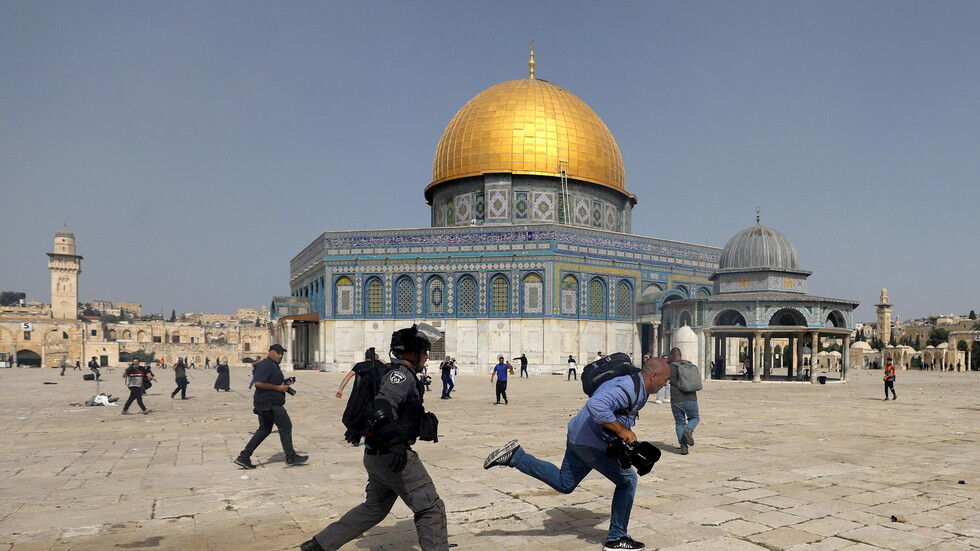 مدير المسجد الأقصى: نحن الآن في ساحة حرب