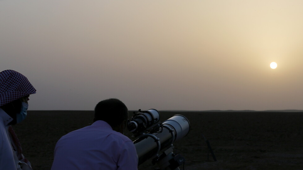 جمعية فلكية سعودية تكشف توقعاتها عن موعد أول أيام عيد الفطر