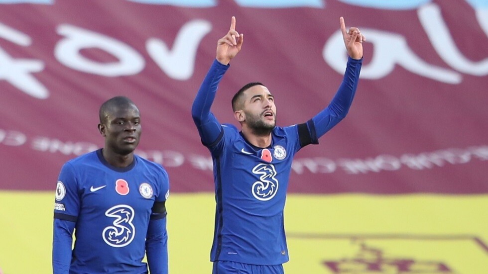 شاهد.. نجم تشيلسي يصلي في أحد مساجد لندن