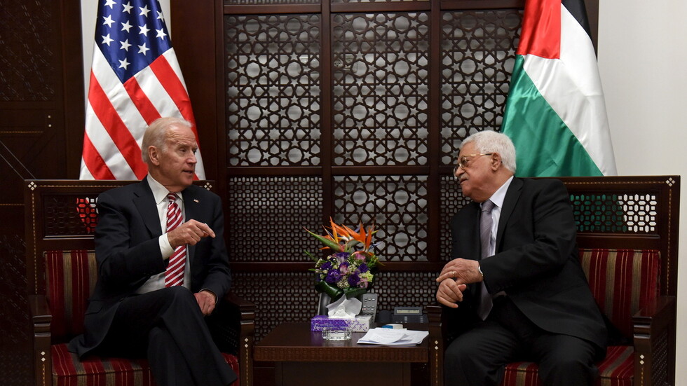 عباس يتسلم رسالة خطية من بايدن