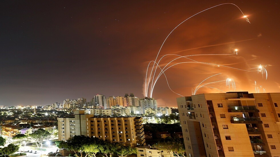 "كتائب القسام" تقصف تل أبيب برشقة صاروخية ردا على استمرار قصف المنشآت المدنية في غزة (صور + فيديو)