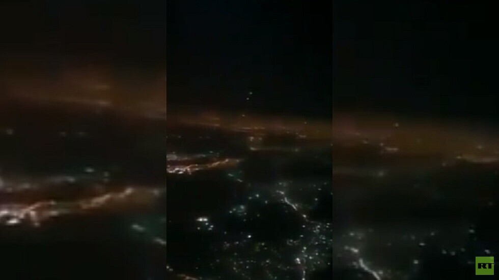 من داخل طائرة.. صواريخ القبة الحديدية الإسرائيلية تتصدى للصواريخ الفلسطينية – فيديو