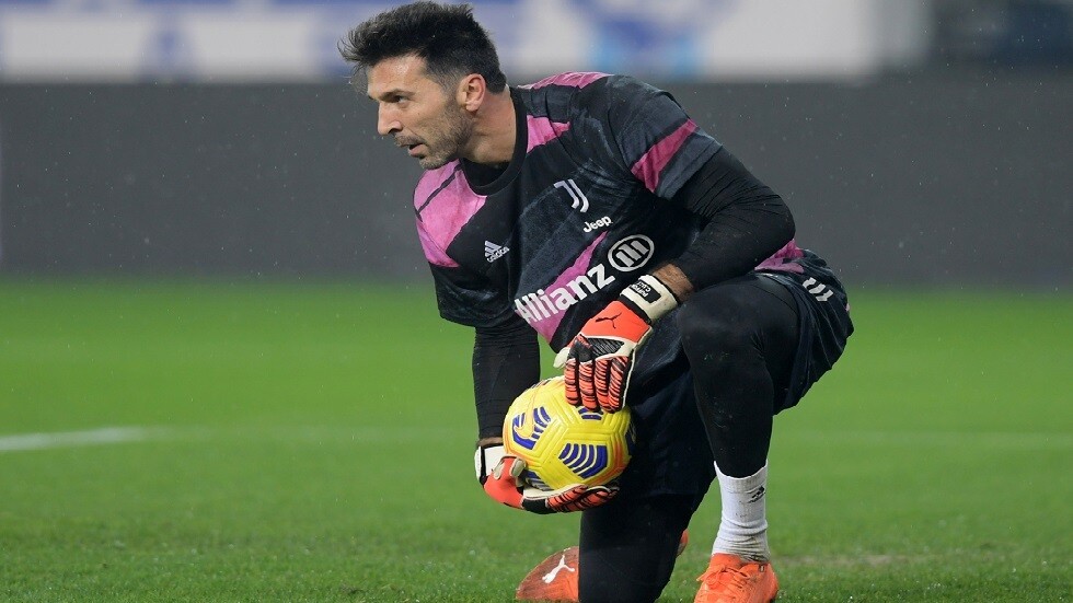 العروض تنهال على بوفون بعد إعلانه الرحيل عن يوفنتوس