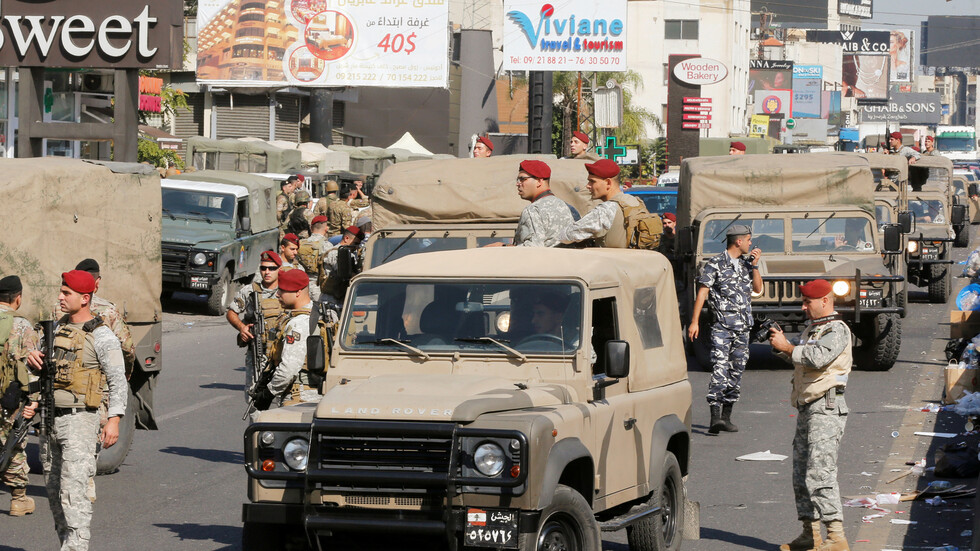 الجيش اللبناني يعثر على 3 صواريخ في محيط مخيم الرشيدية عقب الهجوم على إسرائيل