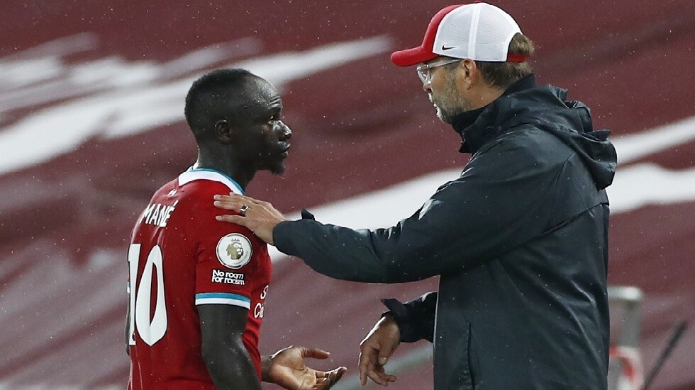 كلوب يعلق على لقطته "المهينة" مع ماني (فيديو)