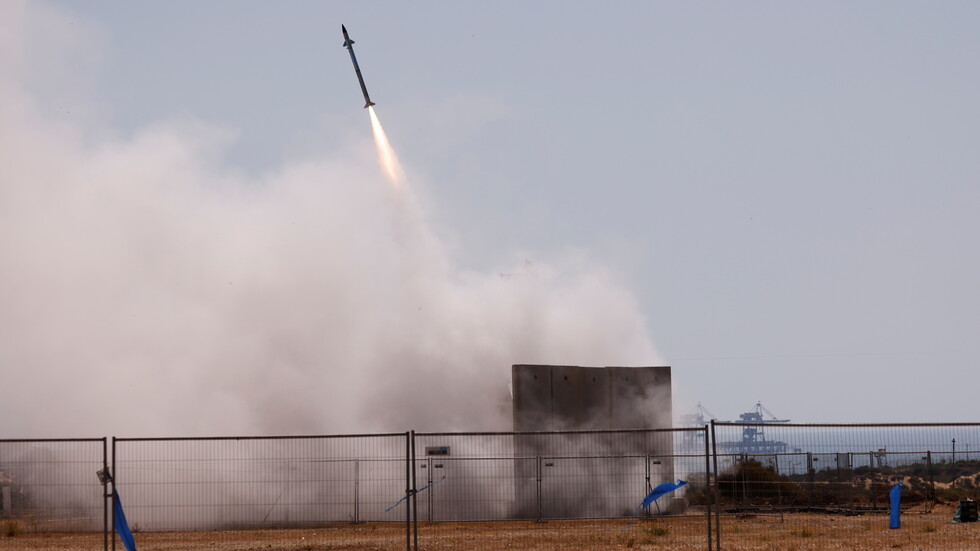 ألوية الناصر صلاح الدين تقصف مدينة عسقلان برشقة صاروخية من طراز غراد