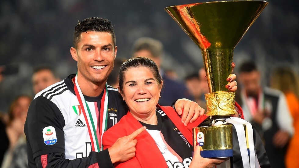 وكيل رونالدو يعلق على الأنباء حول عودته إلى لشبونة