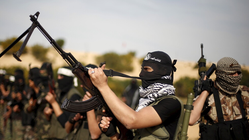 "كتائب شهداء الأقصى" تعلن الدخول في المعركة وتحذر المستوطنين