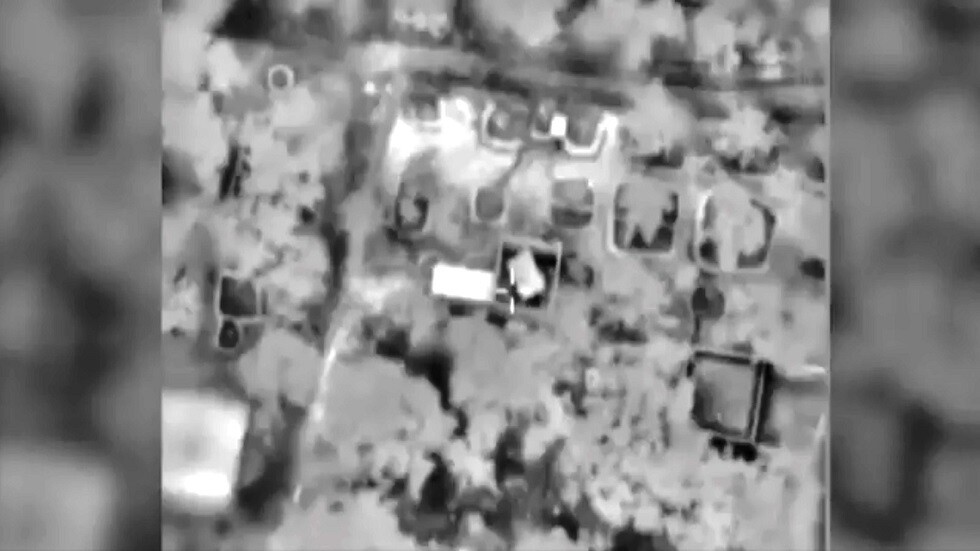 إسرائيل تعلن استهداف منزل قيادي بارز في حركة حماس (فيديو)