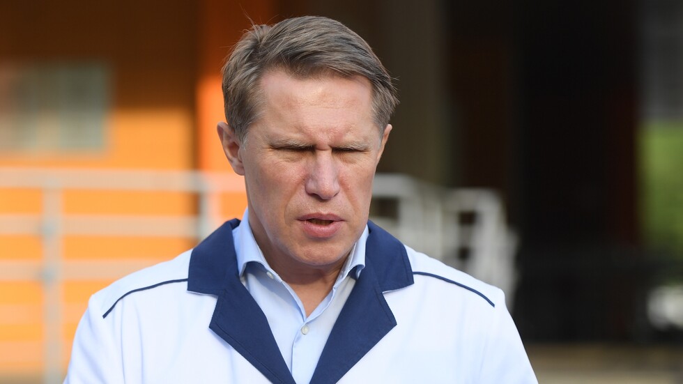 وزير الصحة الروسي يحث المواطنين على التطعيم ضد كورونا