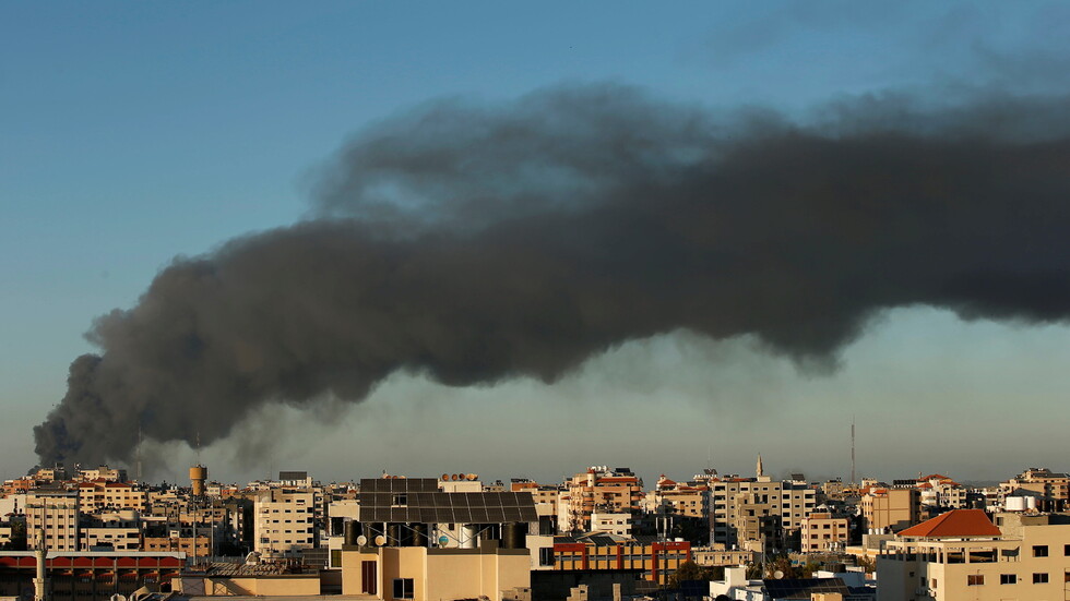 الجيش الإسرائيلي يعلن قصف مقر استخبارات "حماس" بشمال قطاع غزة