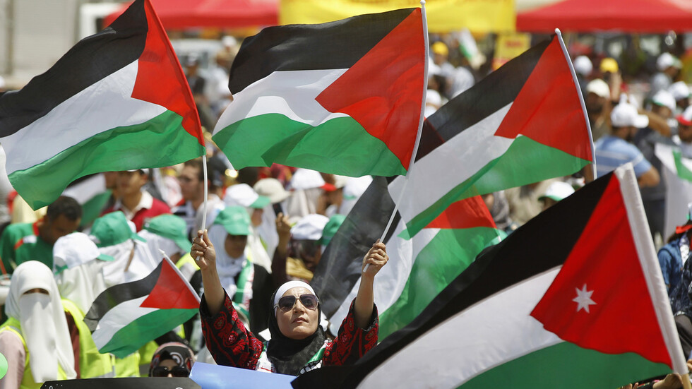 الأردن يعلن إقامة جسر جوي إغاثي إلى فلسطين