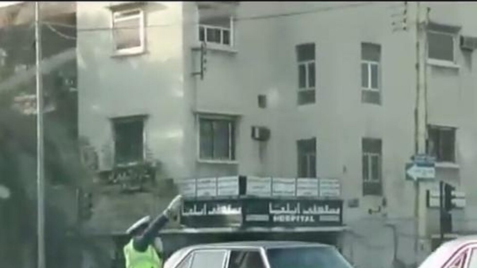 محاولة احراق شرطي سير في لبنان