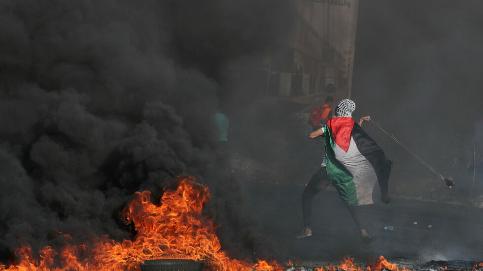 مقتل فتى فلسطيني برصاص الجيش الإسرائيلي خلال مواجهات في مخيم العروب شمال الخليل