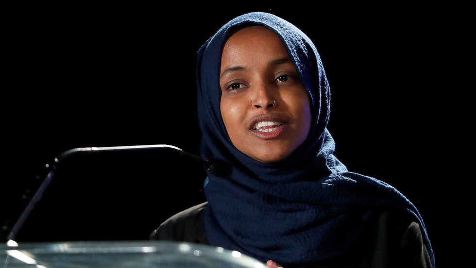 نائبة أمريكية منتقدة موافقة إدارة بايدن على تزويد إسرائيل بقذائف دقيقة: ضوء أخضر لاستمرار التصعيد