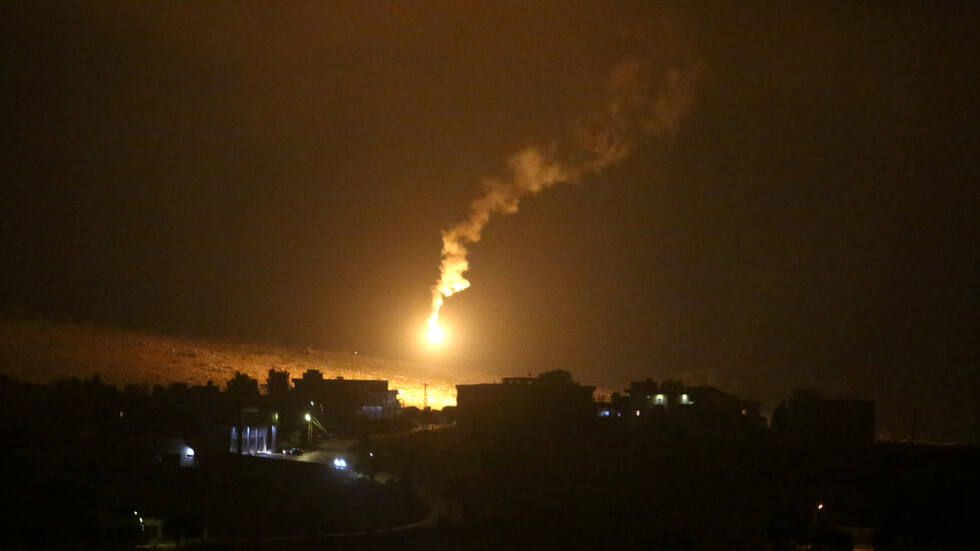 صافرات الإنذار تدوي في إسرائيل على الحدود مع لبنان وسماع دوي انفجارات