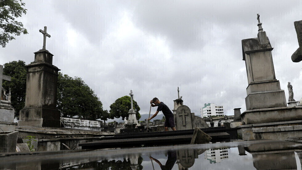 البرازيل تسجل 29916 إصابة و786 وفاة جديدة بكورونا