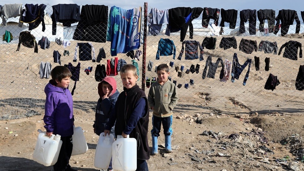 الدنمارك تعلن نيتها استعادة نساء وأطفال من مخيمات في سوريا