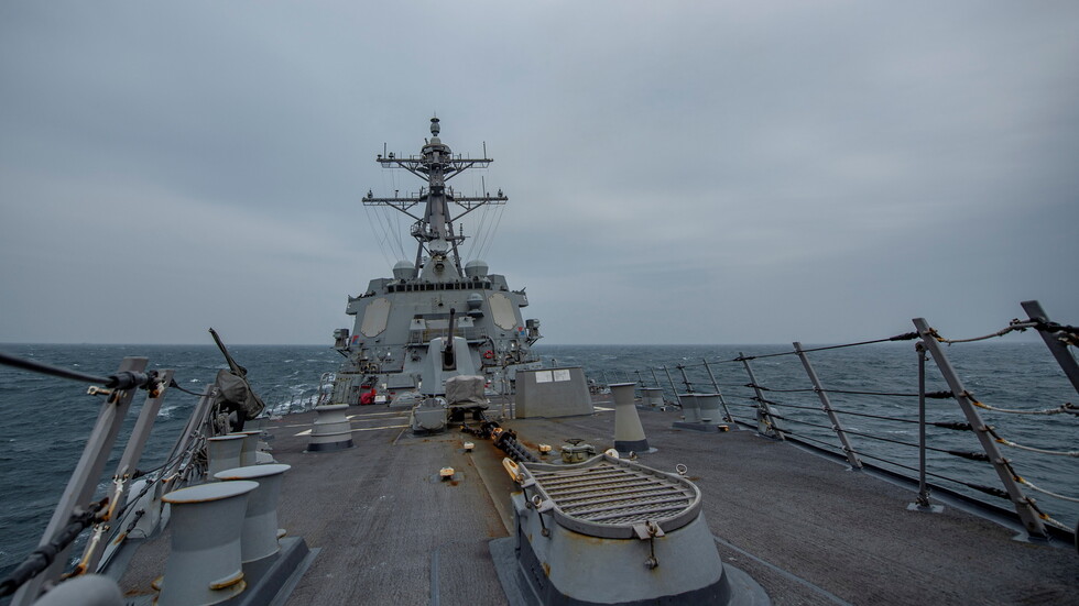 مدمرة أمريكية مزودة بصواريخ موجهة تثير امتعاض الصين