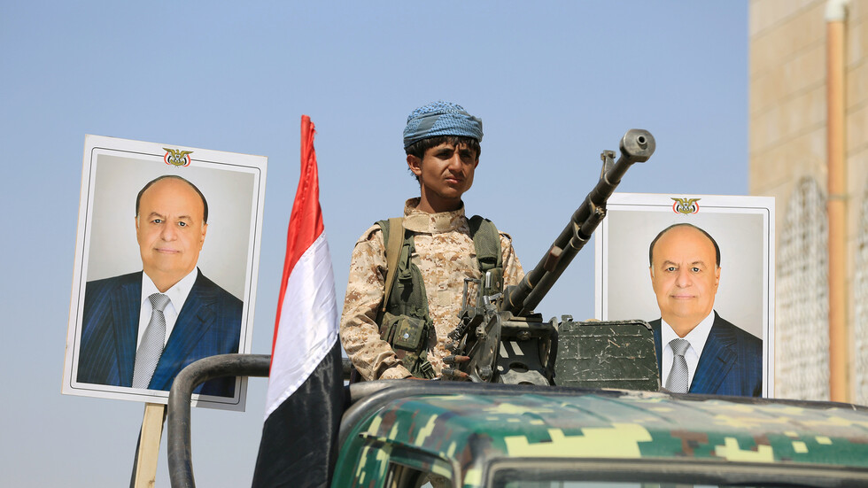 تقرير: تساؤلات بخصوص مستقبل الحكومة اليمنية بعد تأجيل عودة هادي إلى عدن مجددا