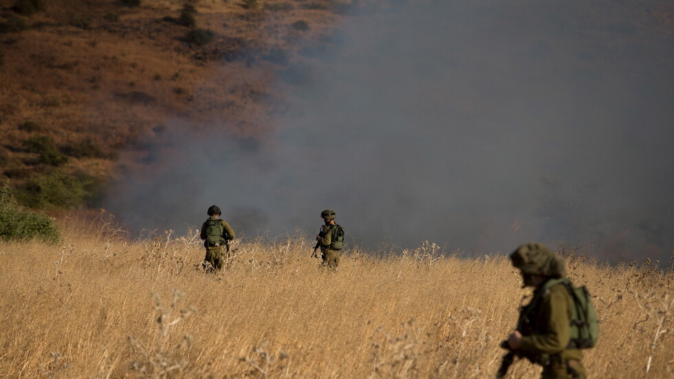 وسائل إعلام إسرائيلية: قذائف صاروخية أطلقت على منطقة عكا مصدرها الأراضي اللبنانية (فيديو)