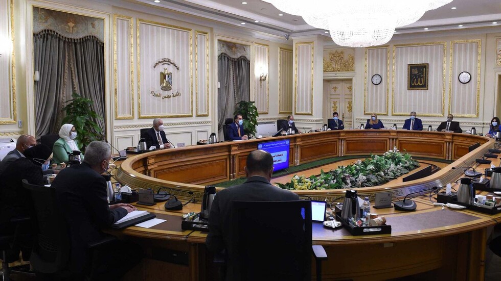 حكومة مصر تقرر تمديد الإجراءات الاحترازية لاحتواء كورونا حتى نهاية مايو