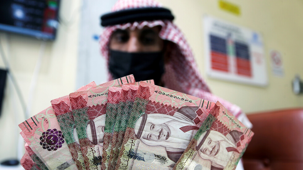 تداعيات ضريبة القيمة المضافة مستمرة في السعودية.. بيانات جديدة للتضخم