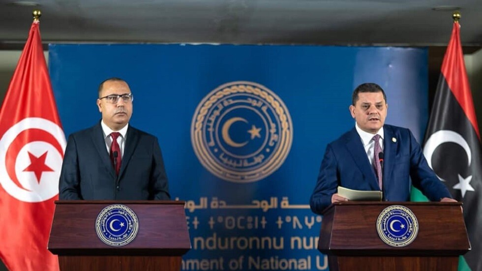 رئيس الوزراء التونسي يشدد من العاصمة الليبية على تعزيز التعاون الاقتصادي