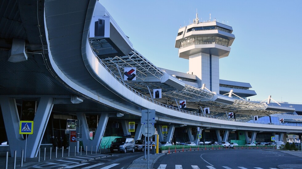 بيلاروس تعتقل مؤسس قناة معارضة بعد هبوط طائرته اضطراريا في مينسك